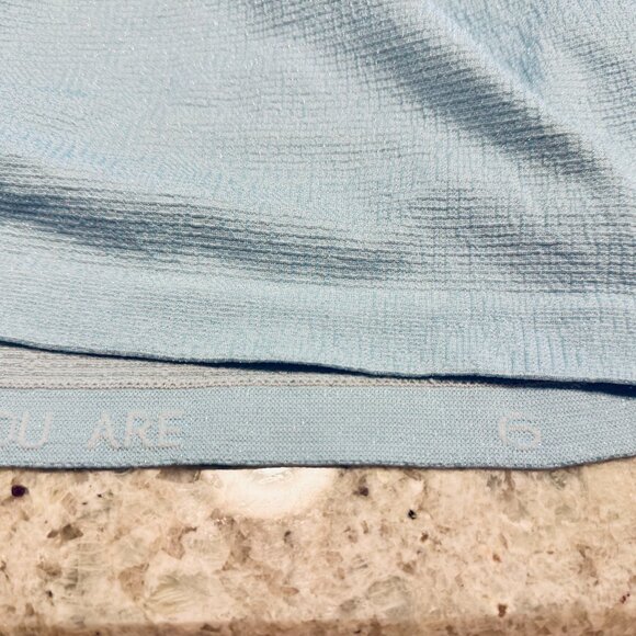 Lululemon Swifty Tech Sparkle Short Sleeve Crew Size 6 - Powder Blue with Silver - Picture 12 of 16